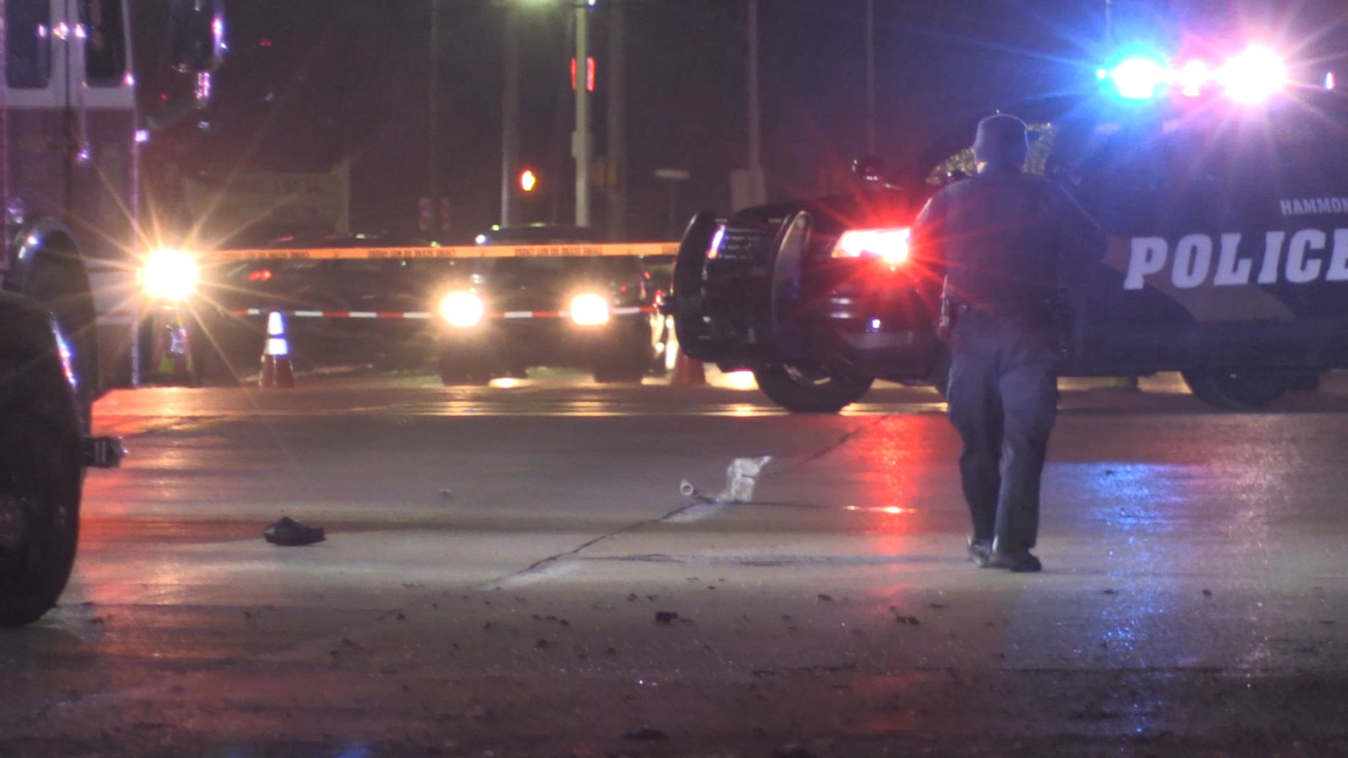 Coroner on scene of wreck in Hammond